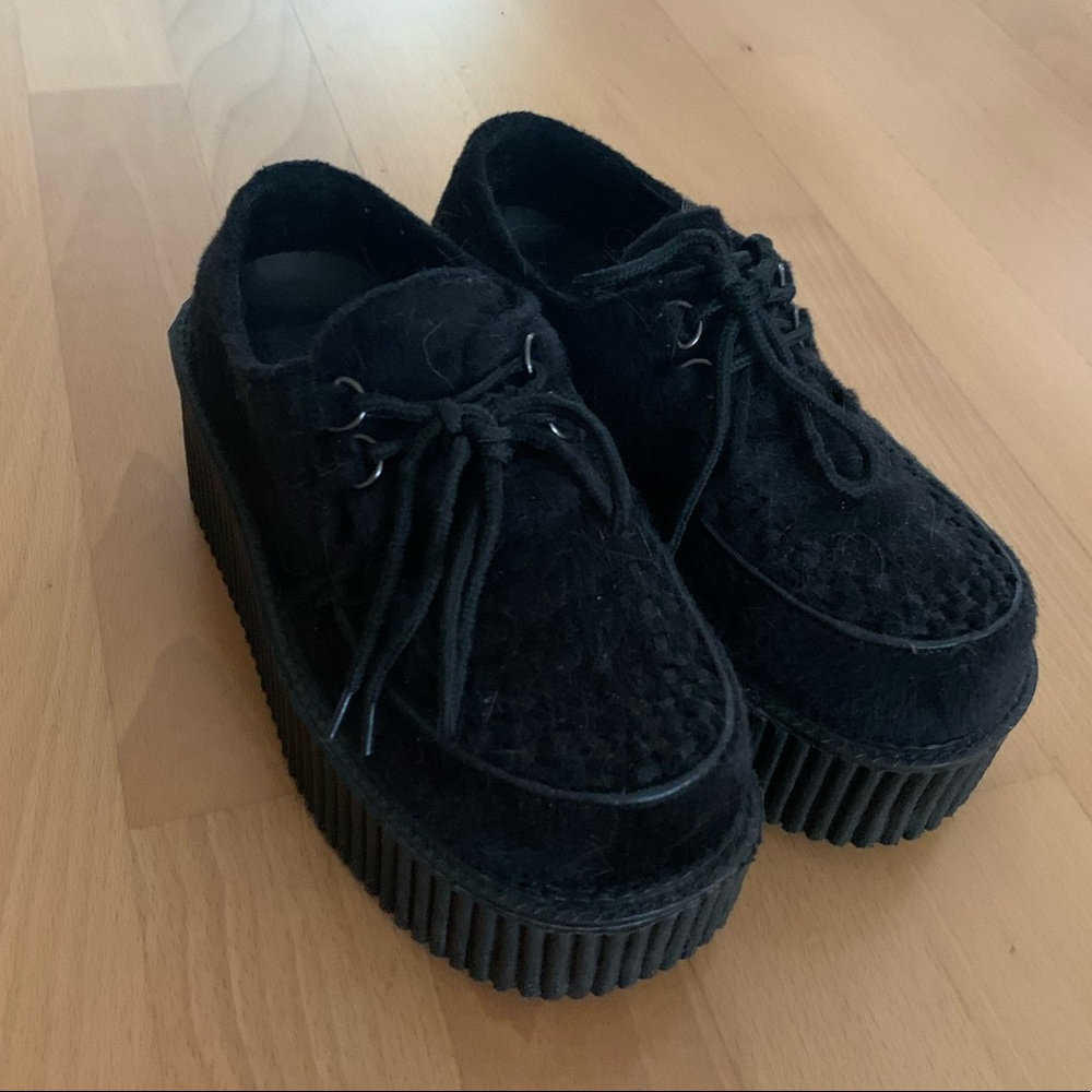 velvet demonia creepers